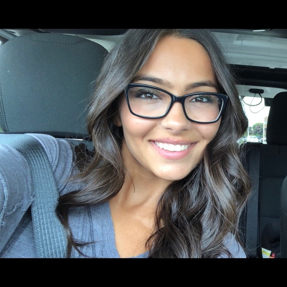 Meet your Posher, Jade - Picture 4 of 6